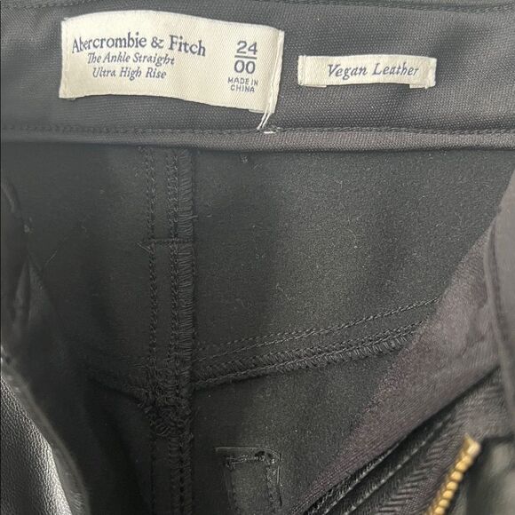 Abercrombie & Fitch Black Ultra High Ankle Straight Vegan Leather Pants SZ 24 - Picture 4 of 16